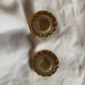 Lily Pulitzer white and gold seashell earrings